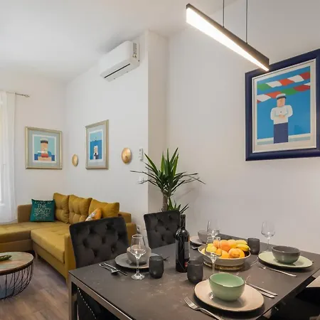 Apartment Luxury Toni With Patio In The Heart Of *