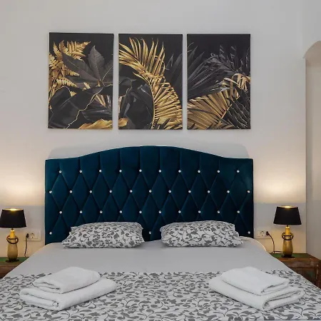 Luxury Toni With Patio In The Heart Of *