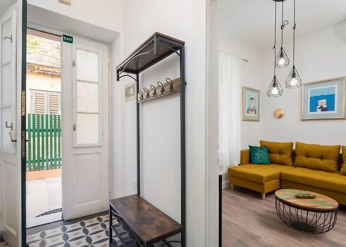 Apartment Luxury Toni With Patio In The Heart Of