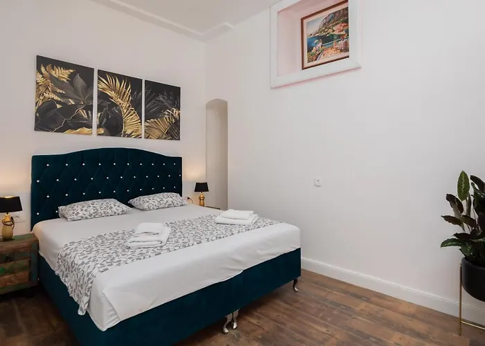 Luxury Toni With Patio In The Heart Of Split